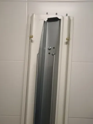 Cama individual metálica blanca