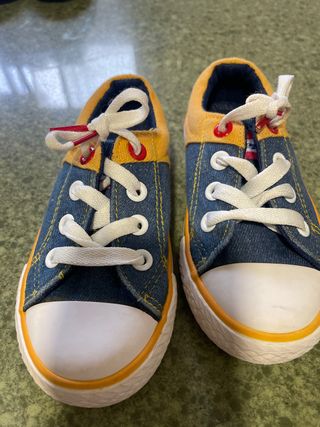 Zapatillas deportivas niño Talla 25