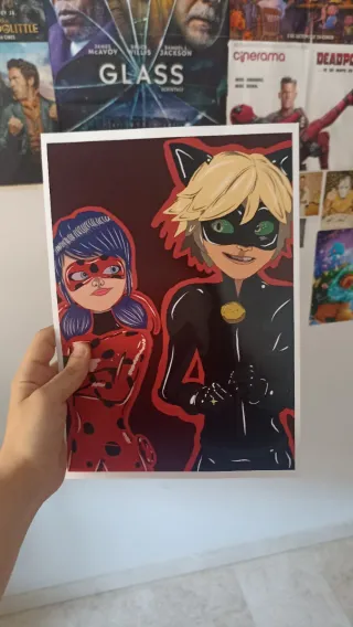 Lámina de Ladybug y Cat Noir.