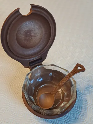 Formaggiera simil legno  e vetro