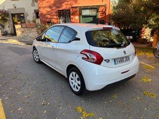 Peugeot 208 2015