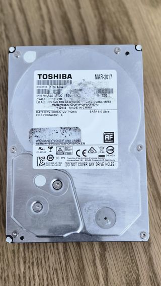 Disco Duro Interno Toshiba 3TB SATA 7200 RPM