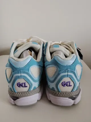 Zapatillas Asics Gel Azules y Blancas