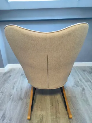 Silla de lactancia mecedora