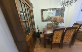 Mesa comedor extensible, aparador y 6 sillas