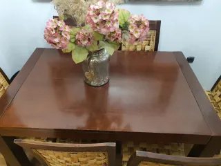 Mesa comedor extensible, aparador y 6 sillas