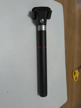 Tija de sillín Cube Negra