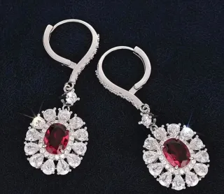 Pendientes 3 modelos plateados y dorados.