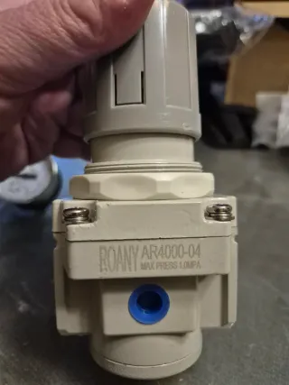 Regulador Presión Neumática AR4000-04