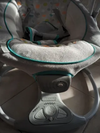 Sdraietta elettrica a dondolo