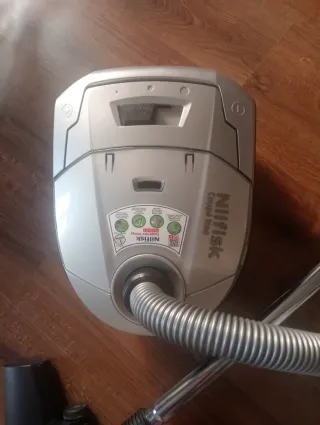 Aspiradora Nilfisk Plata