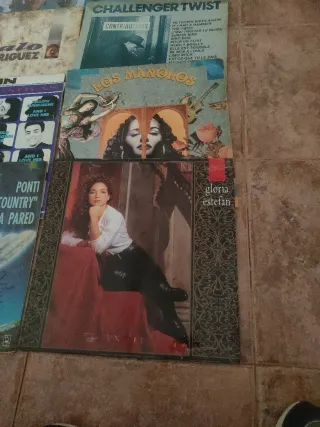 Lote 8 LPs Varios Artistas 5€ unidad.