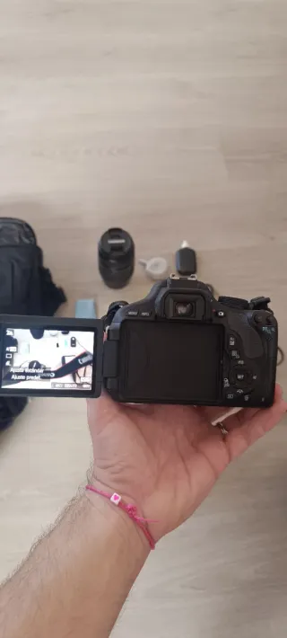 Cámara Canon EoS 600D + Objetivo Tamron 70-300mm