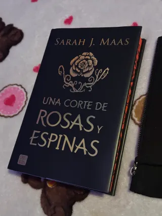 Una corte de rosas y espinas. Edición especial:...