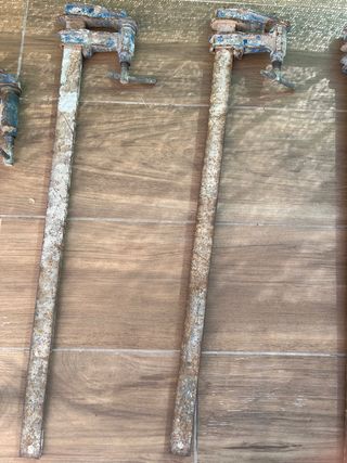 2 Gatos de carpintero 25€ 1-15€