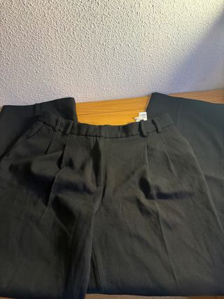 Pantalón Zara Talla XL Negro