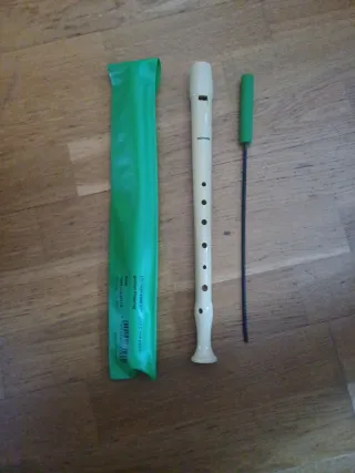 Flauta dulce Hohner con funda y limpiador