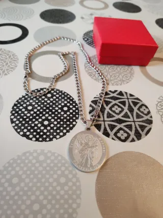 Collana con ciondolo dell'Arcangelo San Raffaele in acciaio inossidabile per uomo in confezione regalo