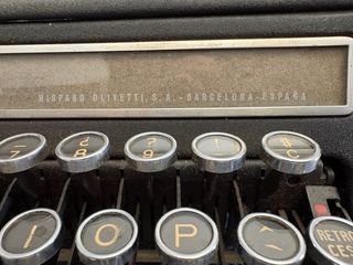Máquina de escribir Hispano Olivetti Studio 46