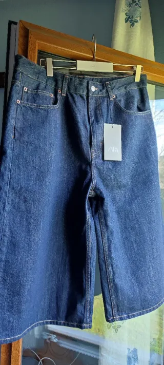 Bermuda Zara Azul Talla 44 Nueva. Tiro alto.