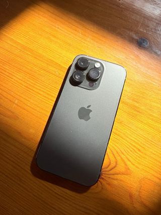 iPhone 14 Pro 128GB Space Gray con funda MagSafe