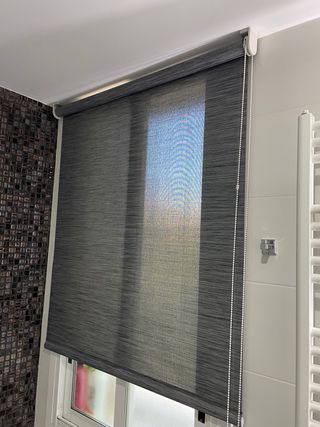 Estor enrollable gris