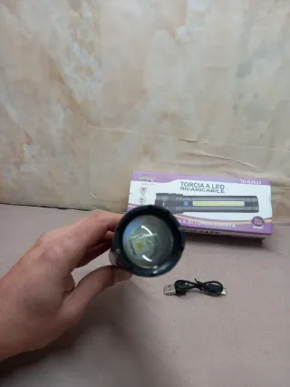 Torcia LED Ricaricabile TE-B0623