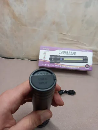 Torcia LED Ricaricabile TE-B0623