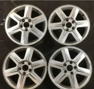 RENAULT RADIO 16 5 TORNILLOS JUEGO DE LLANTAS