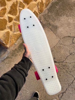 Skate Penny original. Blanco fluorescente.