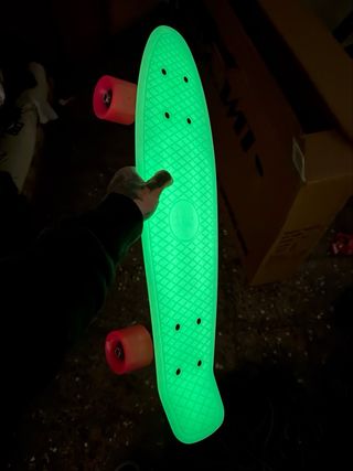 Skate Penny original. Blanco fluorescente.