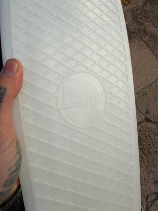 Skate Penny original. Blanco fluorescente.