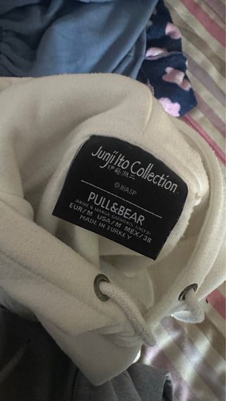 Sudadera Pull&Bear x Junji Ito Blanca