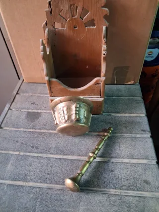 Balanza antigua de madera y Bronce.