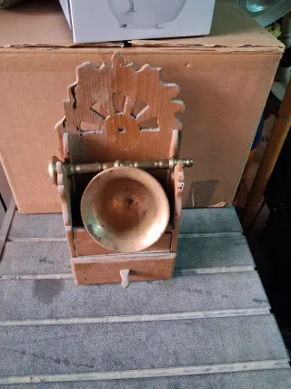 Balanza antigua de madera y Bronce.