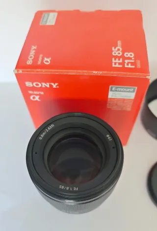Sony FE 85mm f/1.8 Objetivo