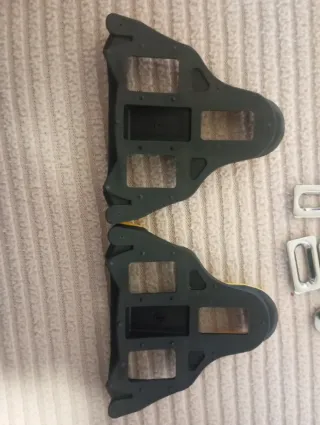 Cales Shimano Carretera + Tornillos