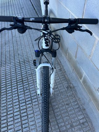 Bicicleta KTM S Blanca y Naranja