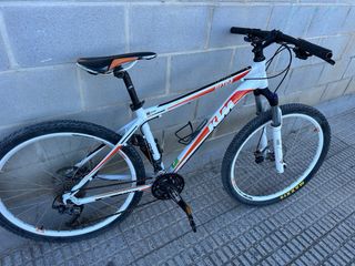 Bicicleta KTM S Blanca y Naranja