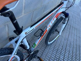 Bicicleta KTM S Blanca y Naranja