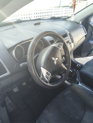 Mitsubishi Outlander 2008