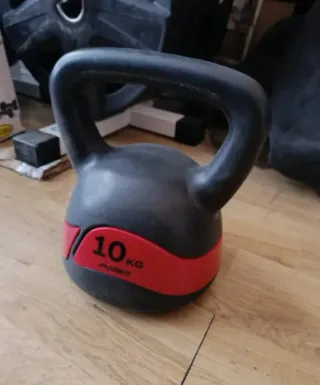 Kettlebell 10kg + Balones 4kg y 6kg