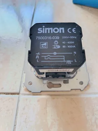 Regulador de intensidad Pulsador Simón 7500316-039