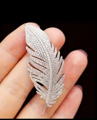 Broche Pluma Brillante Plateado