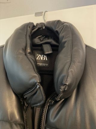 Chaqueta acolchada Zara efecto piel
