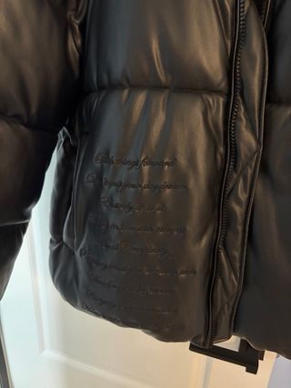 Chaqueta acolchada Zara efecto piel