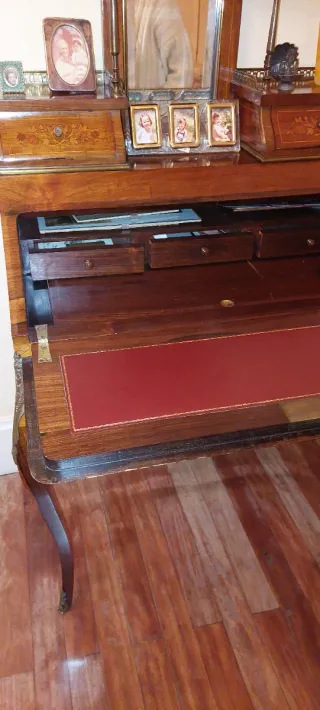 Escritorio antiguo madera y metal