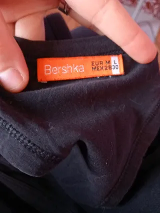 Camiseta tirantes negra sin manga