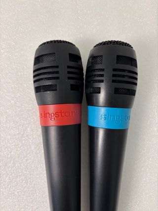 PS3 Slim 120GB + 2 mandos + SingStar + micros