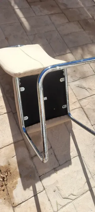 Sillas tipo Hallen color beige